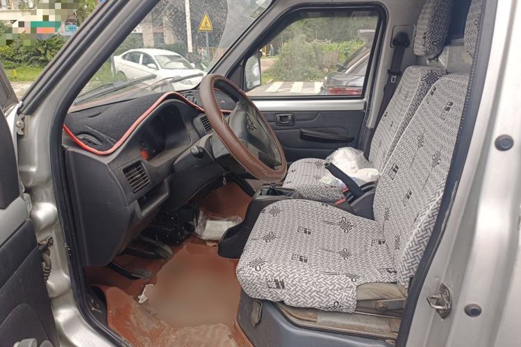 Used Wuling Rongguang Small Truck 2012 1.5L Single-Row Basic Version L3C Left Front Seat