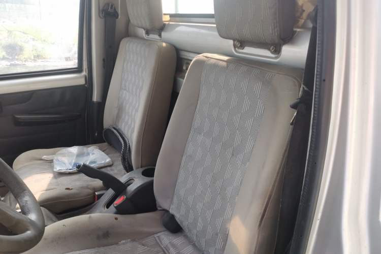Used Wuling Rongguang Small Truck 2012 1.2L Single-Row Basic Version LAQ Left Rear Seat
