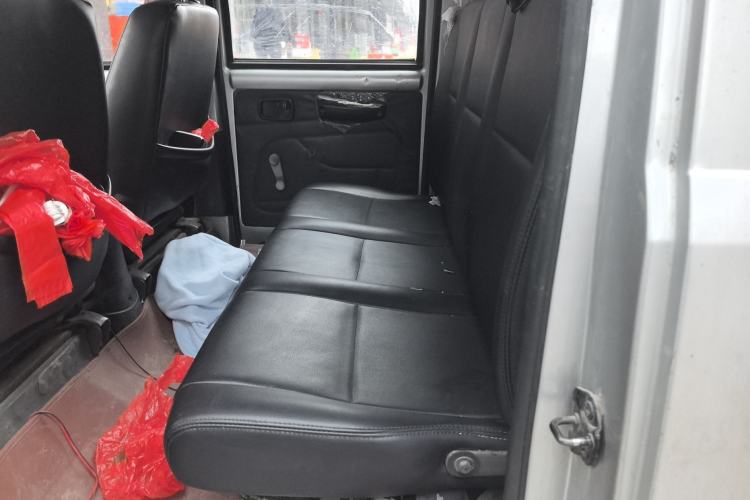 Used Wuling Rongguang Small Truck 2012 1.2L Double-Cab Basic Version LAQ Left Rear Seat