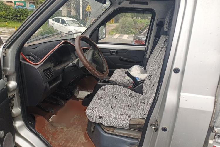 Used Wuling Rongguang Small Truck 2012 1.5L Single-Row Basic Version L3C Left Rear Seat