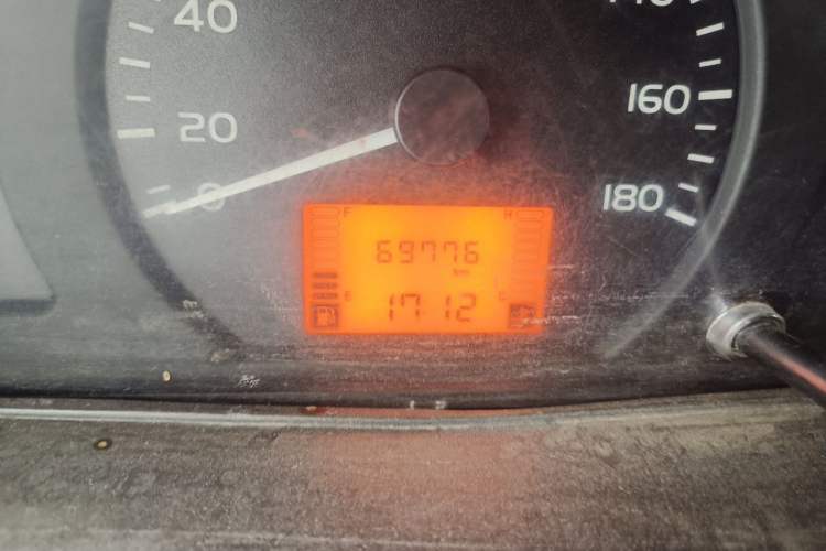 Used Wuling Rongguang Small Truck 2012 1.5L Single-Row Basic Version L3C Odometer Close Up