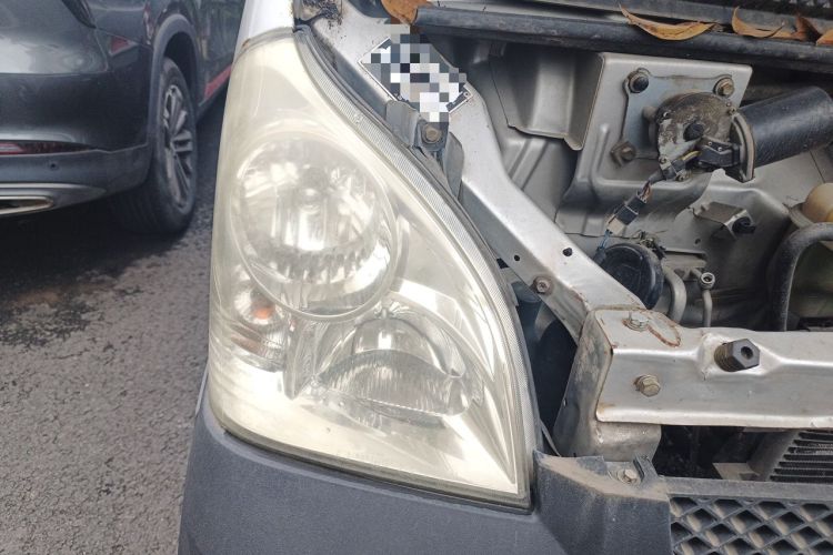 Used Wuling Rongguang Small Truck 2012 1.5L Single-Row Basic Version L3C Right Front Headlight