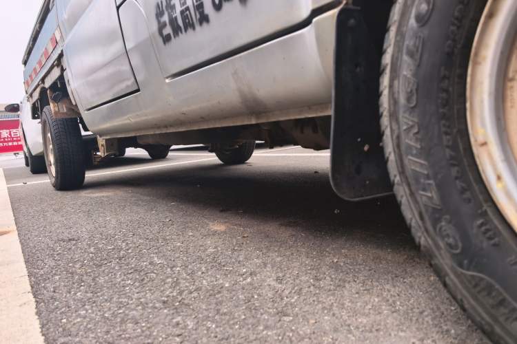 Used Wuling Rongguang Small Truck 2012 1.5L Double-Cab Basic Version L3C Right Side Sill