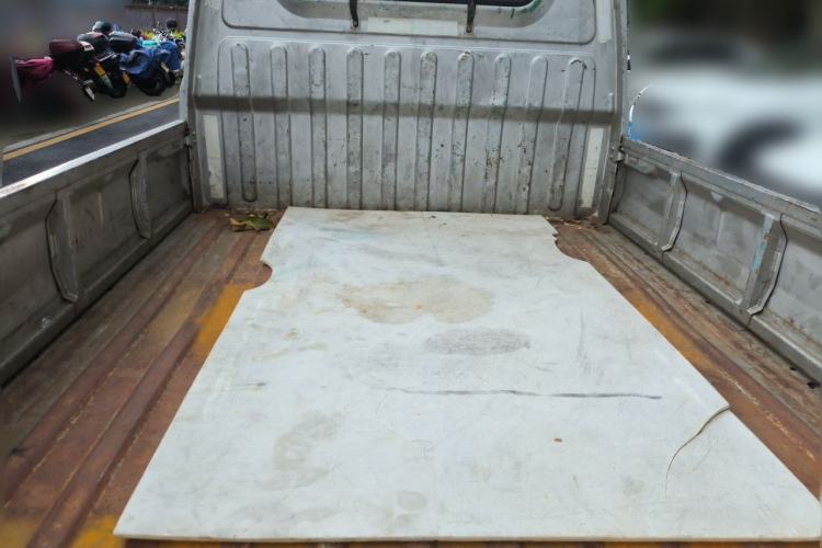 Used Wuling Rongguang Small Truck 2012 1.5L Double-Cab Basic Version L3C Trunk