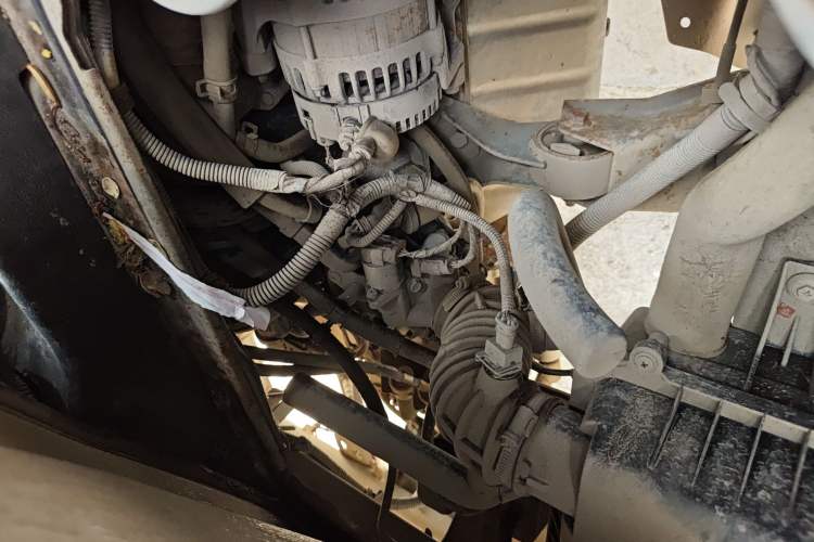 Used Wuling Rongguang Small Truck  Engine Bay Left