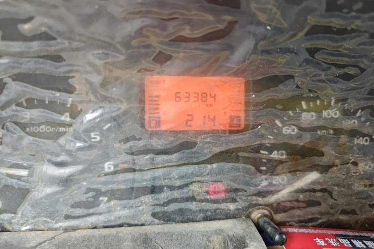 Used Wuling Rongguang Small Truck  Odometer Close Up