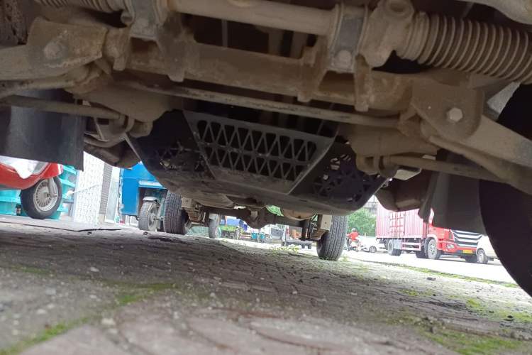 Used Wuling Rongguang Small Truck 2017 1.2L Single-Row Basic Model LSI Chassis Front