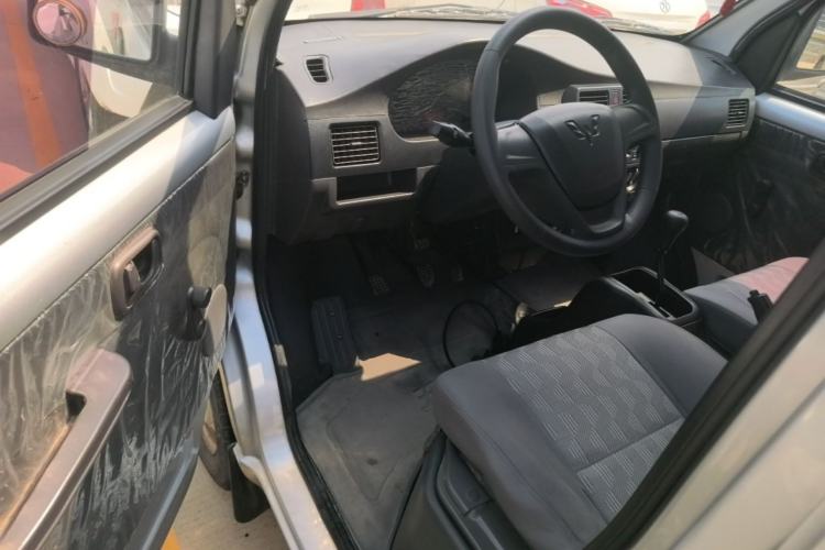 Used Wuling Rongguang Small Truck 2017 1.2L Double-Cab Basic Model LSI Driver Seat