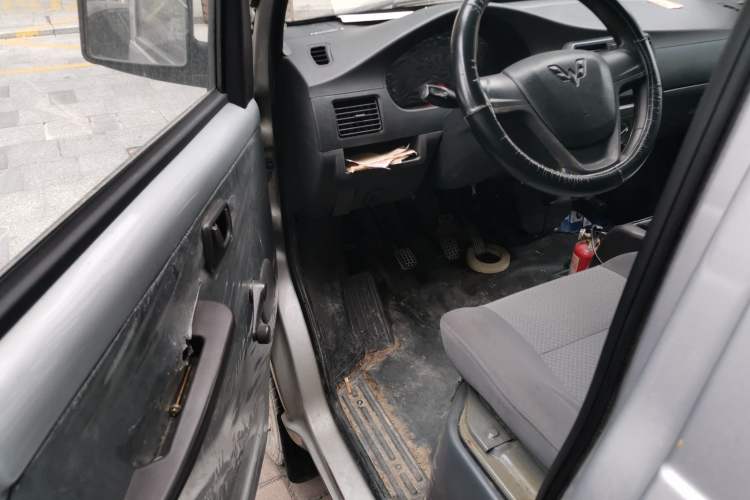 Used Wuling Rongguang Small Truck 2017 1.5L Single-Cab Basic Version L3C Driver Seat