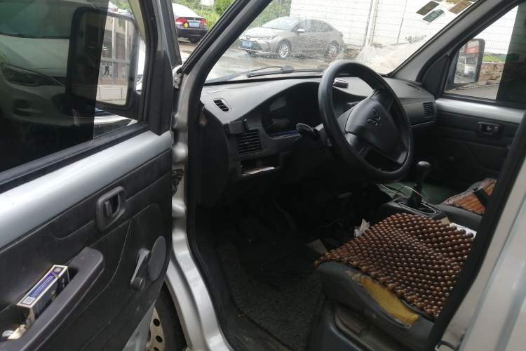 Used Wuling Rongguang Small Truck 2017 1.5L Single-Cab Basic Version L3C Driver Seat