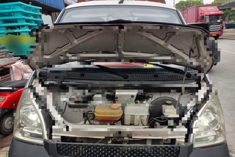 Used Wuling Rongguang Small Truck 2017 1.2L Single-Row Basic Model LSI Engine Bay