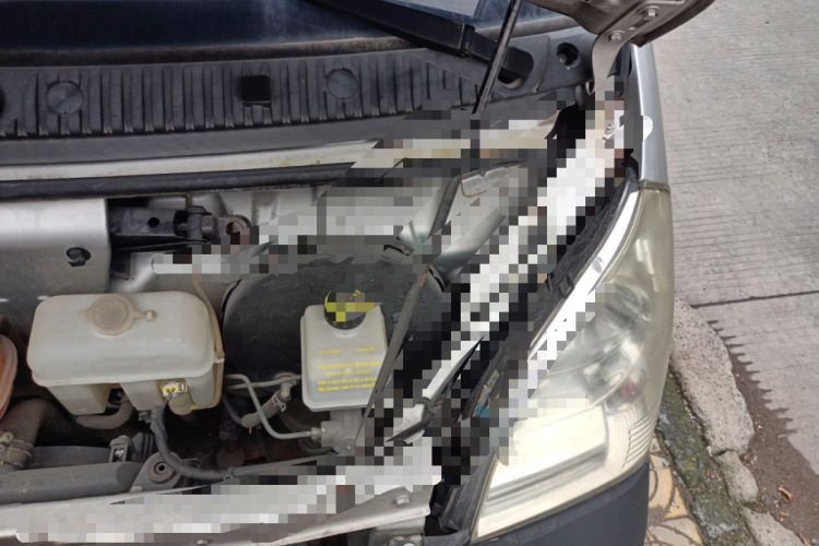 Used Wuling Rongguang Small Truck 2017 1.2L Single-Row Basic Model LSI Engine Bay Left