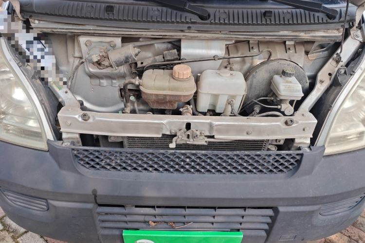Used Wuling Rongguang Small Truck 2017 1.5L Single-Cab Basic Version L3C Engine Bay