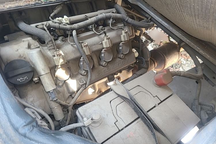 Used Wuling Rongguang Small Truck  Engine Bay
