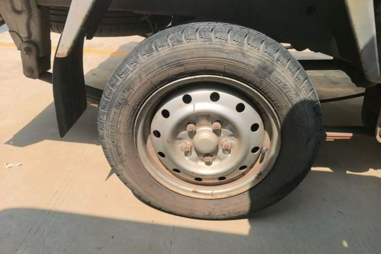 Used Wuling Rongguang Small Truck 2017 1.2L Double-Cab Basic Model LSI Exterior 5