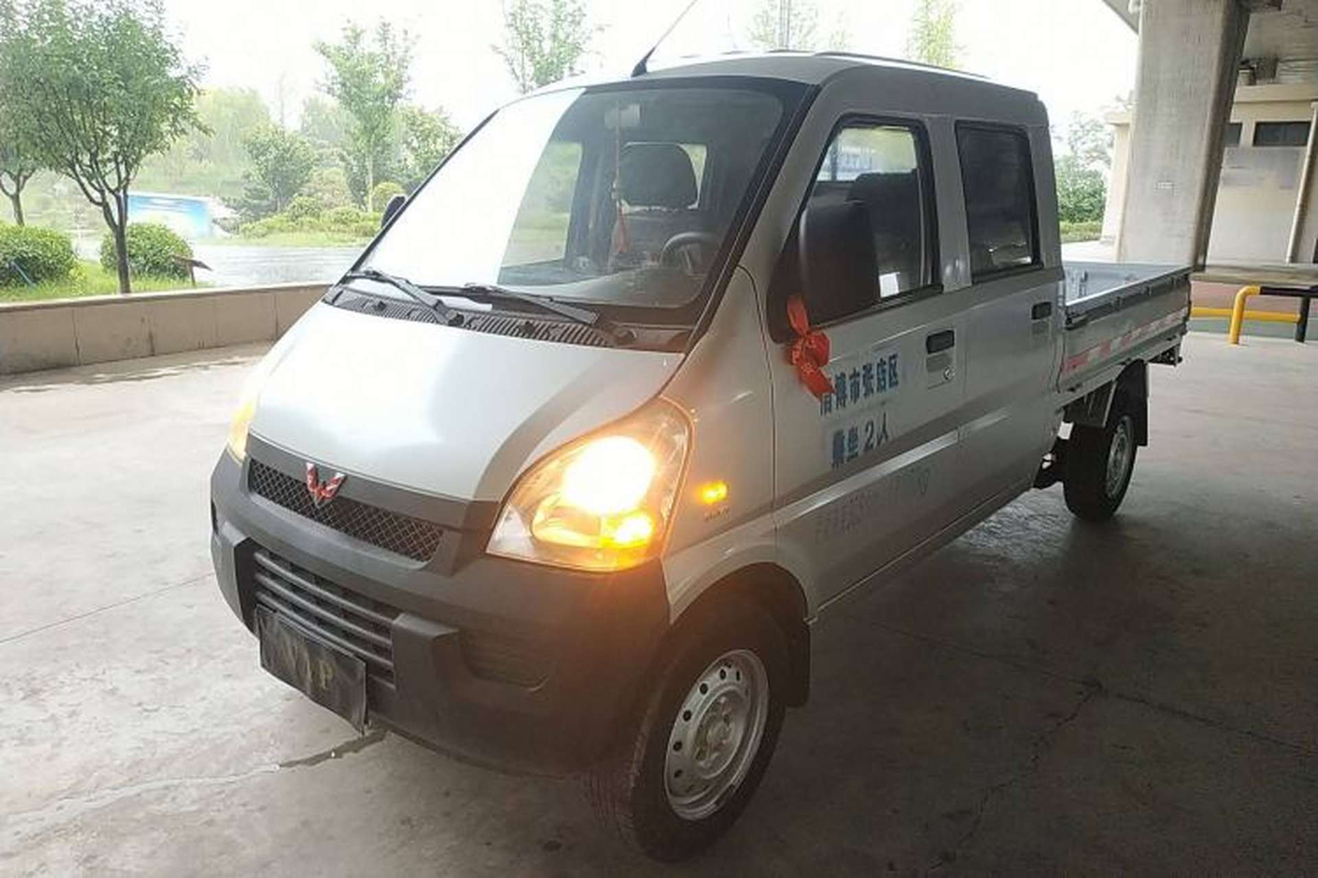 Used Wuling Rongguang Small Truck 2017 1.5L Double-Cab Basic Version L3C Front Left 45 Deg