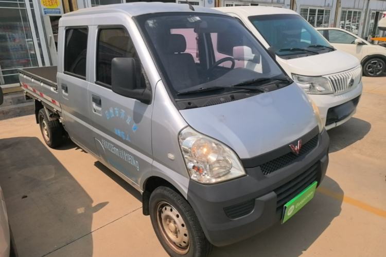 Used Wuling Rongguang Small Truck 2017 1.2L Double-Cab Basic Model LSI Front Right 45 Deg