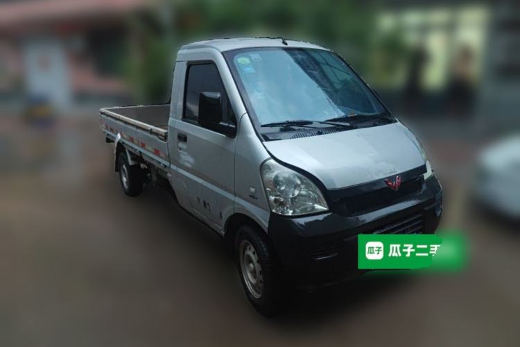 Used Wuling Rongguang Small Truck 2017 1.5L Single-Cab Basic Version L3C Front Right 45 Deg