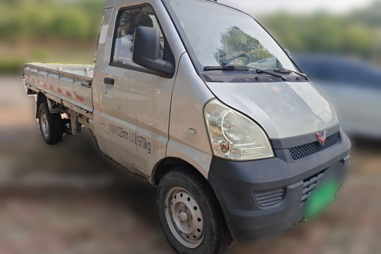 Used Wuling Rongguang Small Truck 2017 1.5L Single-Cab Basic Version L3C Front Right 45 Deg