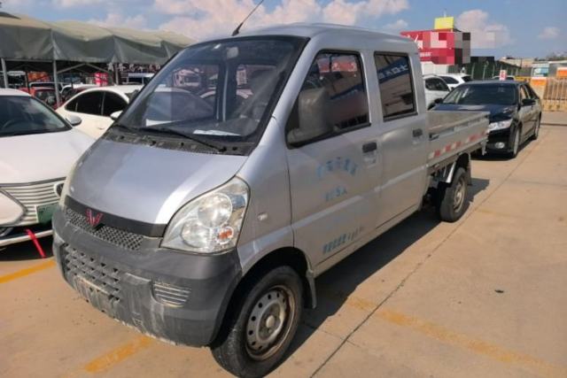 Wuling Rongguang Small Truck 2017 1.2L Double-Cab Basic Model LSI usado
