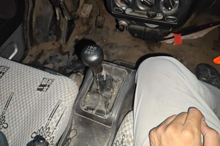 Used Wuling Rongguang Small Truck 2017 1.5L Single-Cab Basic Version L3C Gear Lever