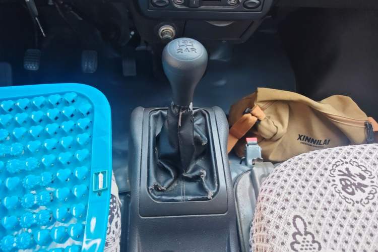 Used Wuling Rongguang Small Truck 2017 1.5L Double-Cab Basic Version L3C Gear Lever