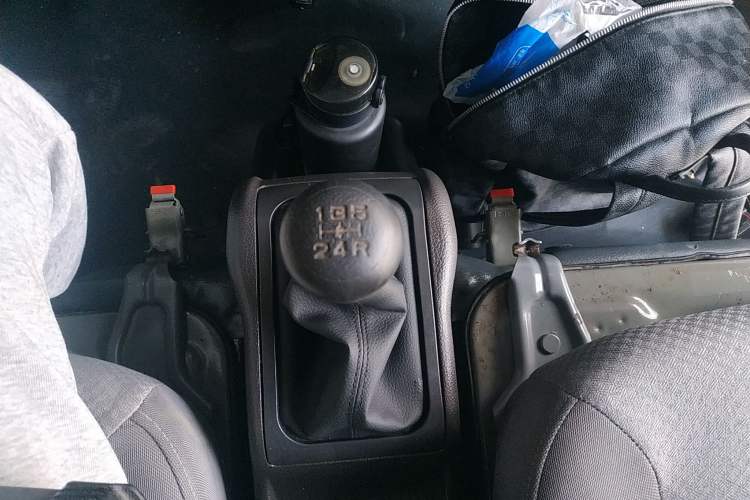 Used Wuling Rongguang Small Truck 2017 1.5L Double-Cab Basic Version L3C Gear Lever