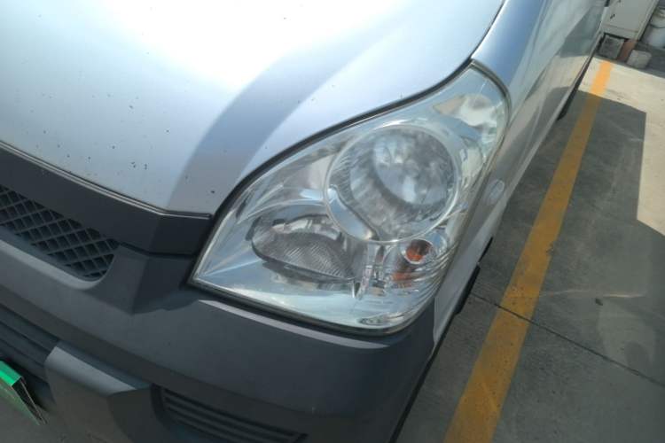 Used Wuling Rongguang Small Truck 2017 1.2L Double-Cab Basic Model LSI Left Front Headlight
