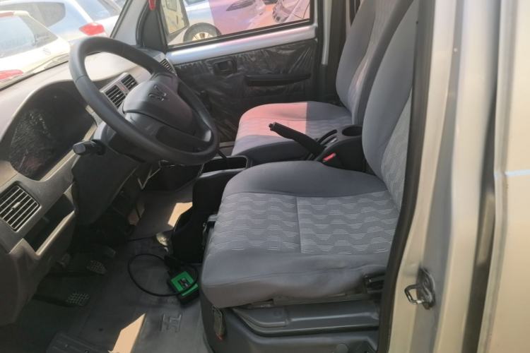 Used Wuling Rongguang Small Truck 2017 1.2L Double-Cab Basic Model LSI Left Front Seat