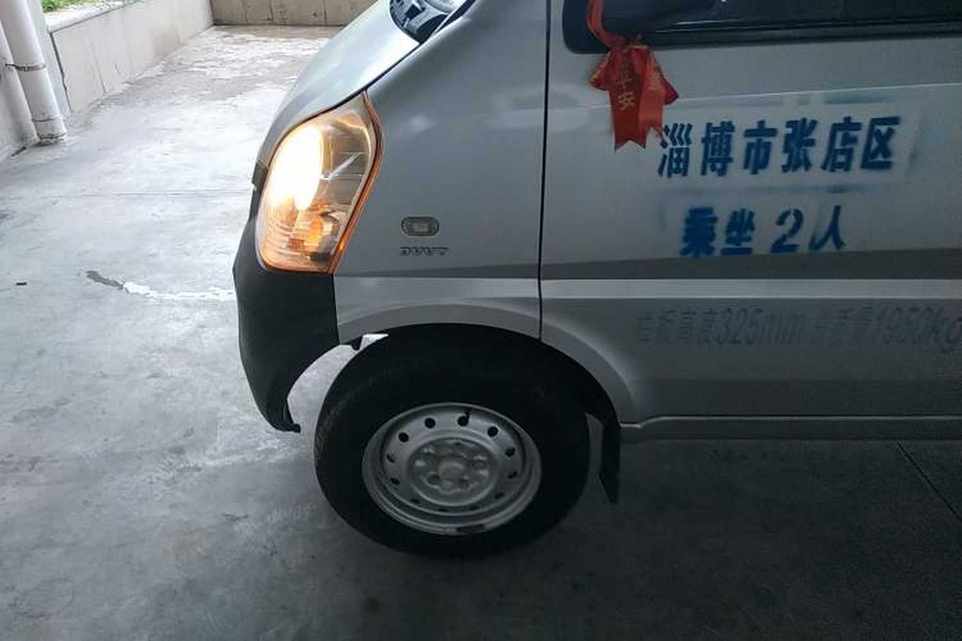 Used Wuling Rongguang Small Truck 2017 1.5L Double-Cab Basic Version L3C Left Front Wheel Hub