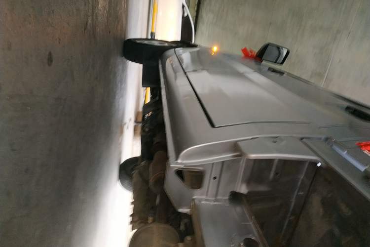 Used Wuling Rongguang Small Truck 2017 1.5L Double-Cab Basic Version L3C Left Side Sill