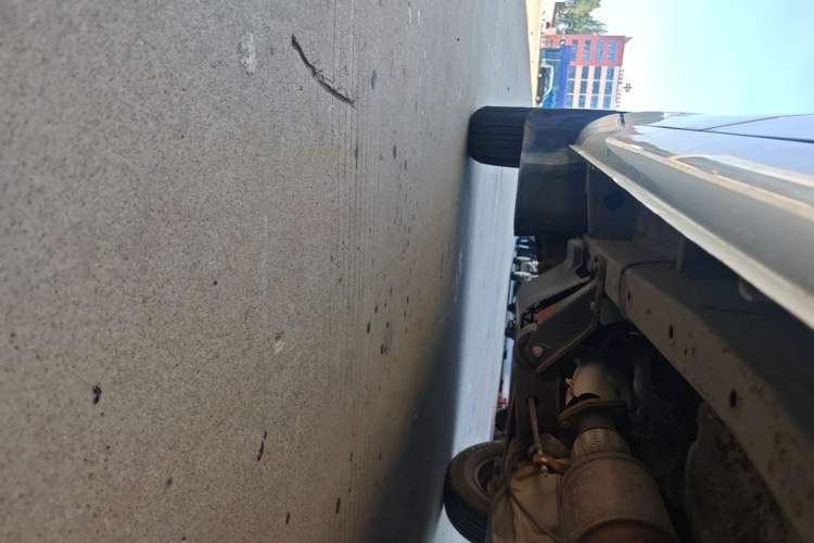 Used Wuling Rongguang Small Truck 2017 1.5L Double-Cab Basic Version L3C Left Side Sill