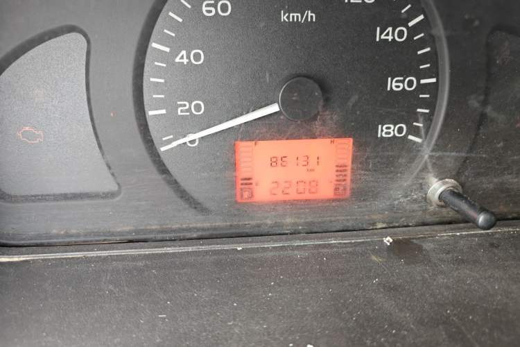 Used Wuling Rongguang Small Truck 2017 1.5L Single-Cab Basic Version L3C Odometer Close Up