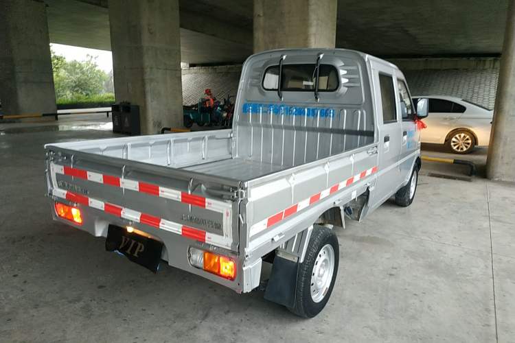 Used Wuling Rongguang Small Truck 2017 1.5L Double-Cab Basic Version L3C Rear Right 45 Deg