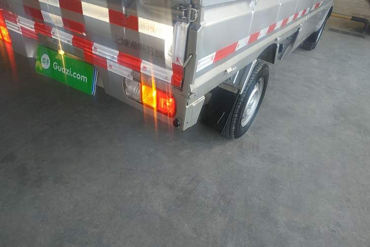 Used Wuling Rongguang Small Truck 2017 1.5L Double-Cab Basic Version L3C Right Rear Taillight
