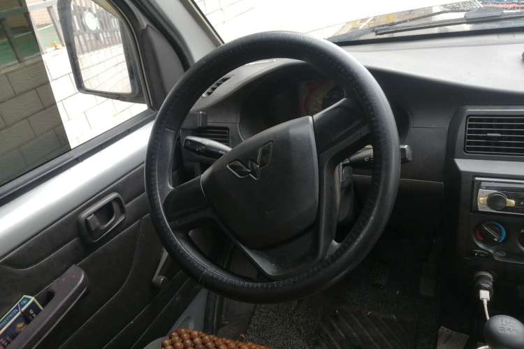 Used Wuling Rongguang Small Truck 2017 1.5L Single-Cab Basic Version L3C Steering Wheel