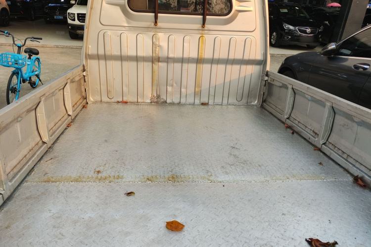 Used Wuling Rongguang Small Truck 2017 1.5L Double-Cab Basic Version L3C Trunk