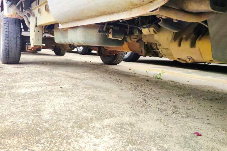 Used Wuling Rongguang Small Truck 2018 1.5L New Card Single-Row L3C Chassis Front Right