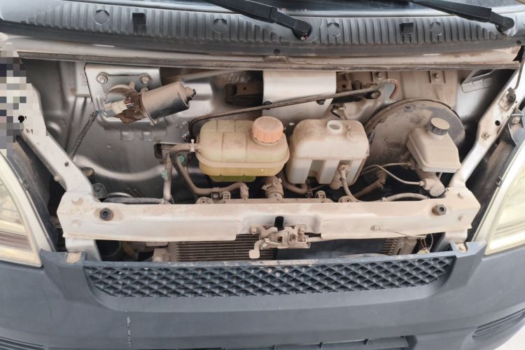 Used Wuling Rongguang Small Truck  Engine Bay