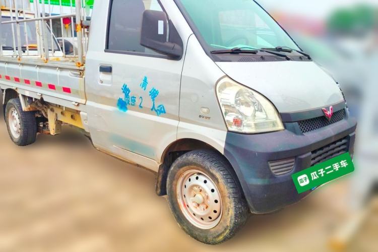 Used Wuling Rongguang Small Truck 2018 1.5L New Card Single-Row L3C Front Right 45 Deg