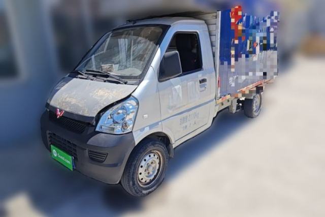 Used Wuling Rongguang Small Truck Light-duty van, manual transmission, 1.2L
