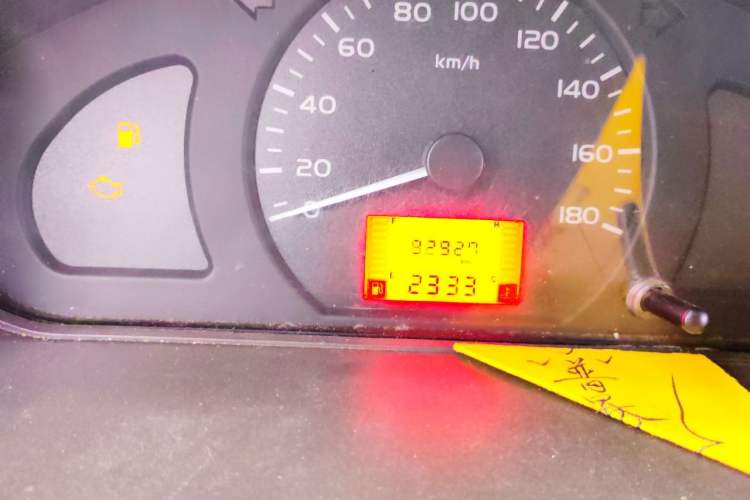 Used Wuling Rongguang Small Truck 2018 1.5L New Card Single-Row L3C Odometer Close Up