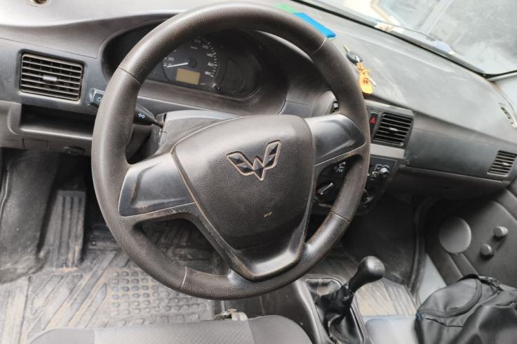 Used Wuling Rongguang Small Truck  Steering Wheel