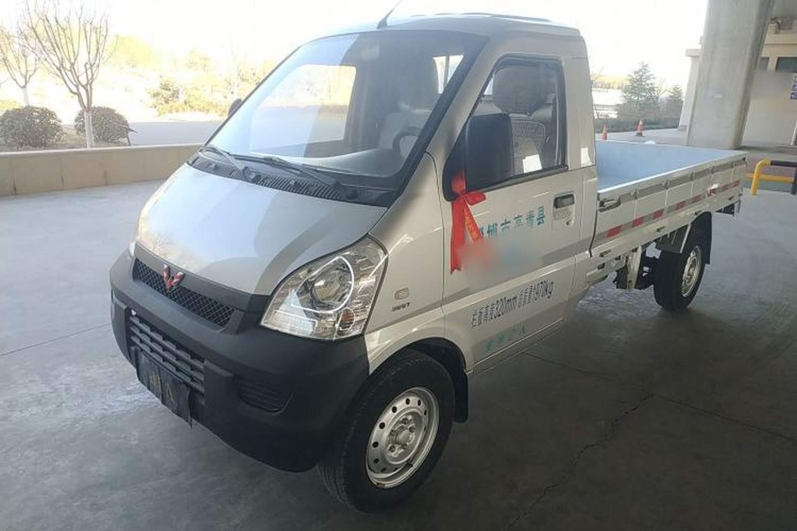 Фото Wuling с площадки