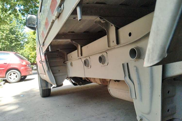 Used Wuling Rongguang Small Truck 2019 1.5L Base Single-Row Emission Standard VI L3C Chassis Rear Left