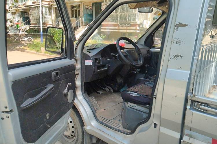 Used Wuling Rongguang Small Truck 2019 1.5L Base Single-Row Emission Standard VI L3C Driver Seat