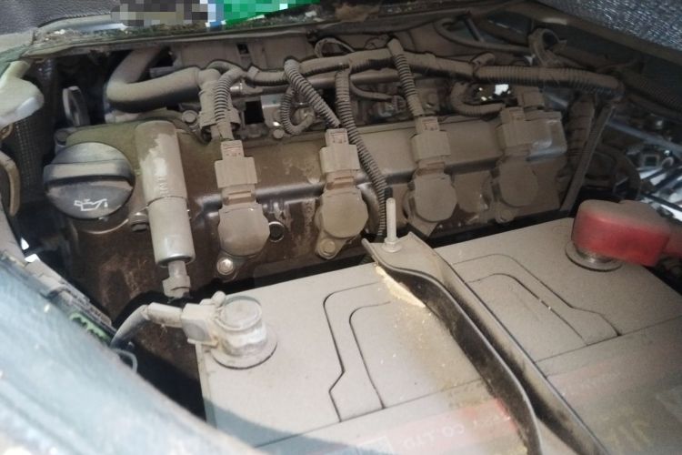 Used Wuling Rongguang Small Truck 2019 1.5L Base Single-Row Emission Standard VI L3C Engine Bay Right