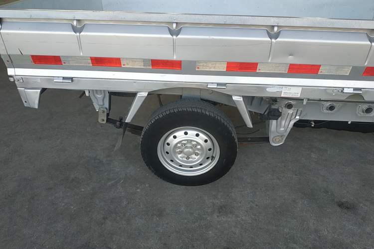 Used Wuling Rongguang Small Truck 2019 1.5L Base Single-Row Emission Standard VI L3C Exterior 8