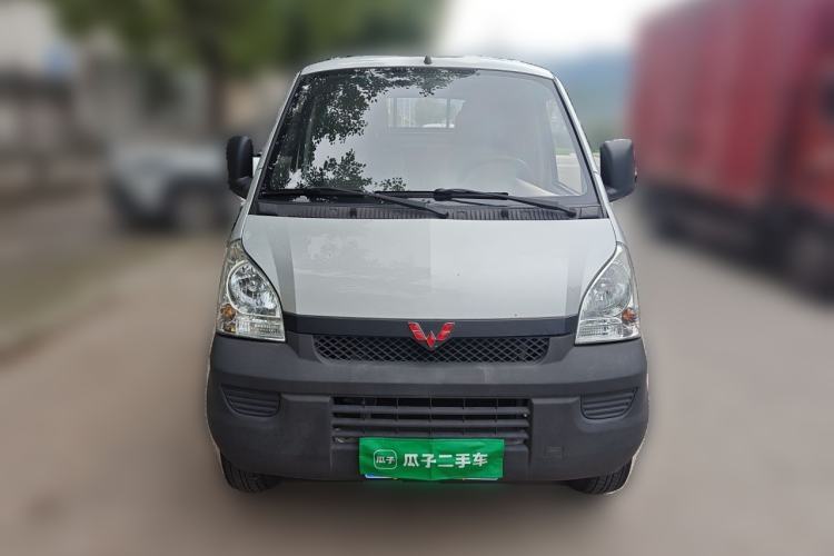 Used Wuling Rongguang Small Truck 2019 1.5L Base Version Double-Cab Euro VI L3C Front