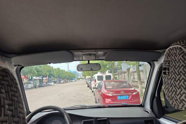 Used Wuling Rongguang Small Truck 2019 1.5L Base Version Double-Cab Euro VI L3C Headliner